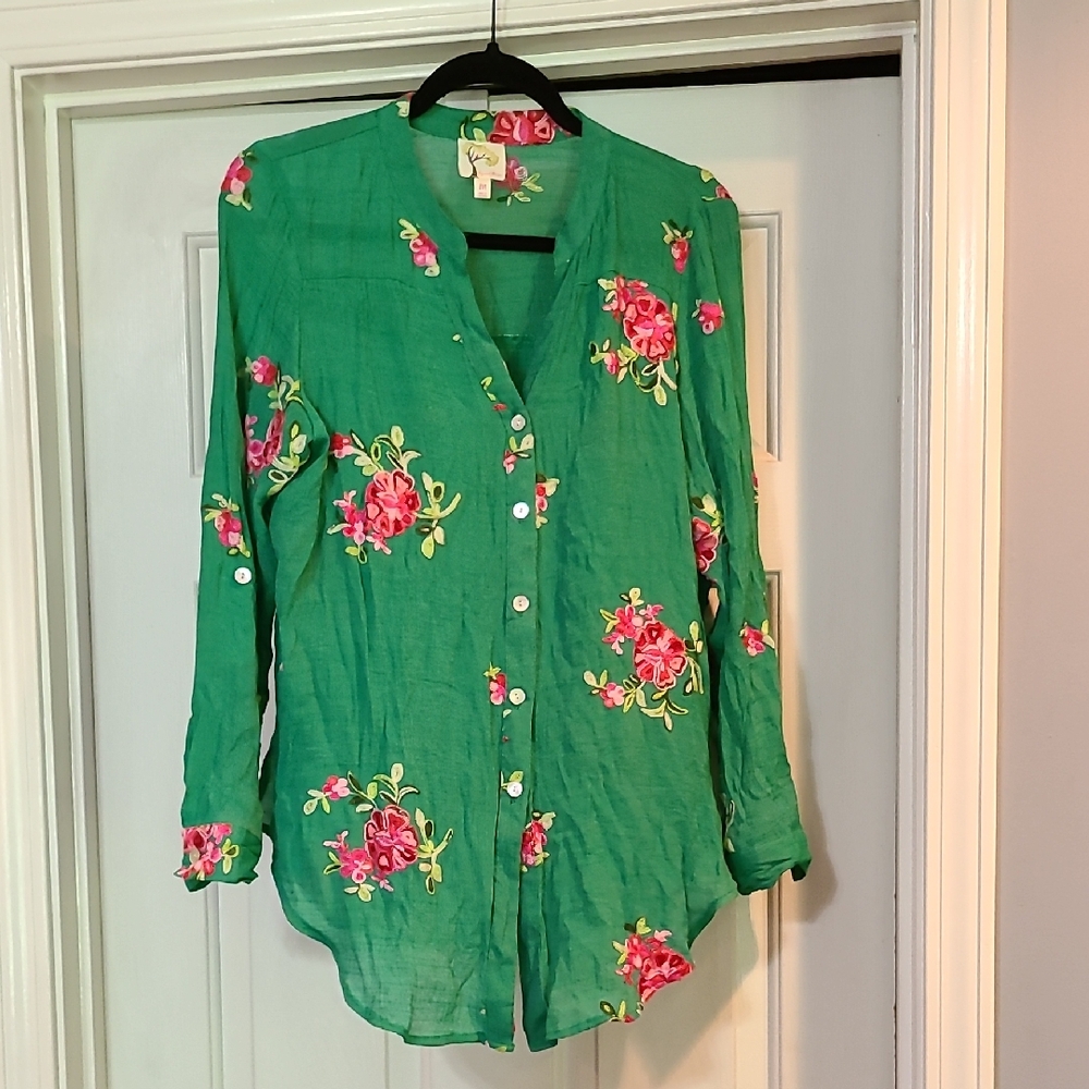 Fig and Flower Green Floral Button-Down Shirt